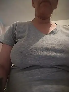 Shantey Laurent online show from April 2026 12:22:01 PM