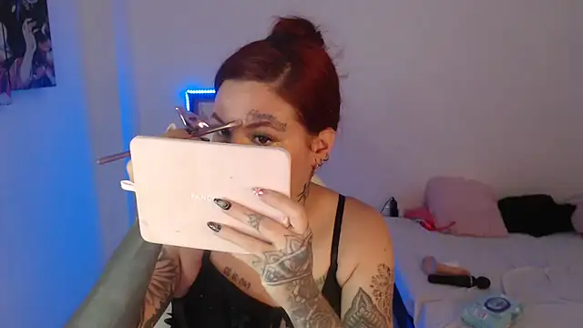 Maddy Vicius19 online show from October 2025 08:31:02 PM