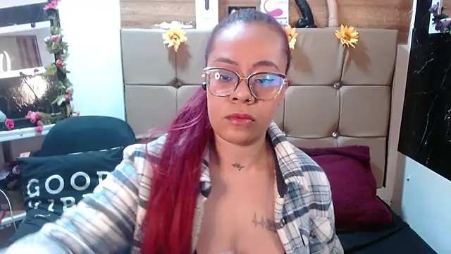 MIA  SPENCER online show from October 2025 03:53:01 PM