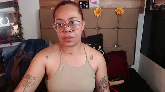 MIA  SPENCER online show from January 2026 08:01:02 PM