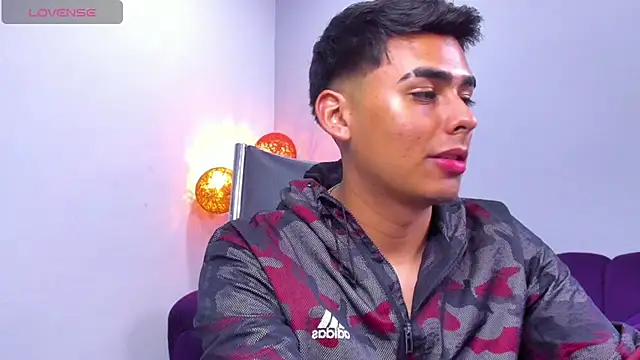 Matthewlodge online show from November 2025 05:10:01 AM