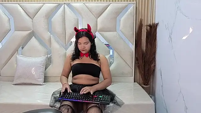 Snapshot of antonela_tp chatting on October 2025 01:07:02 PM antonela tp online show from October 2025 01:07:02 PM