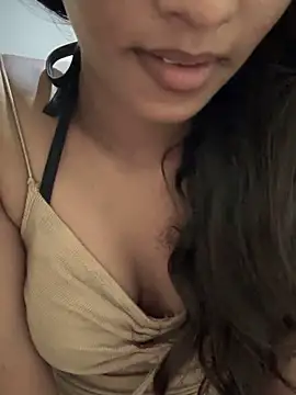 Drive girl online show from October 2025 05:45:01 PM