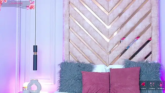 Snapshot of Rossie-Cameron chatting on February 2026 12:57:01 PM Rossie-Cameron online show from February 2026 12:57:01 PM