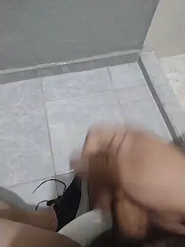 Santiagoqro85 online show from December 2025 05:31:02 PM