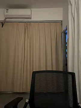 wly2028 online show from November 2025 12:27:01 PM