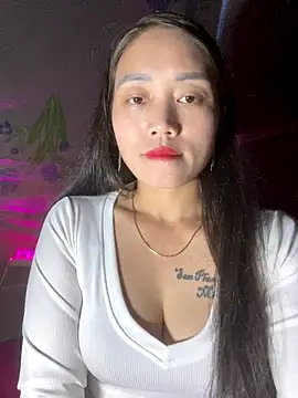 chipp-bong online show from November 2025 01:44:01 PM