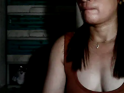 yoursPinayMama1682 online show from October 2025 01:07:02 PM