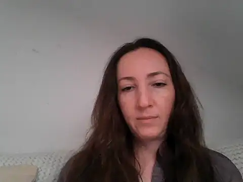 Snapshot of Valessya chatting on May 2026 02:03:01 PM Valessya online show from May 2026 02:03:01 PM