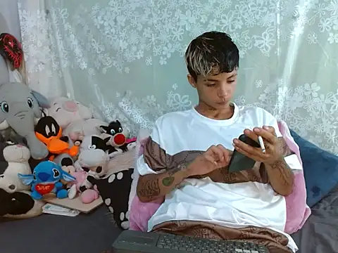 Snapshot of Dorland777 chatting on November 2025 01:15:01 AM Dorland777 online show from November 2025 01:15:01 AM