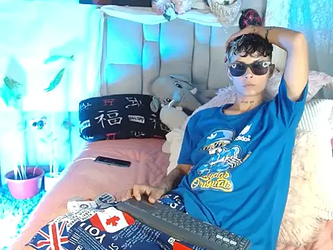 Snapshot of Dorland777 chatting on November 2025 04:40:01 AM Dorland777 online show from November 2025 04:40:01 AM