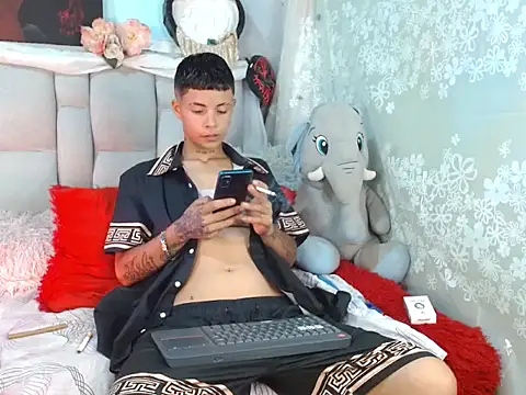 Snapshot of Dorland777 chatting on November 2025 04:47:01 AM Dorland777 online show from November 2025 04:47:01 AM