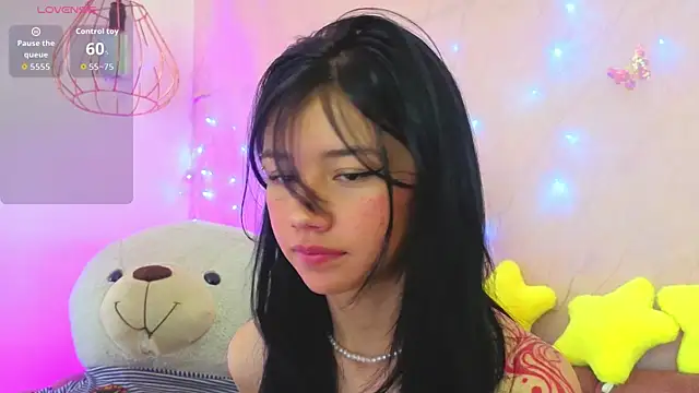 Snapshot of april_bennett chatting on May 2026 12:55:02 PM april bennett online show from May 2026 12:55:02 PM