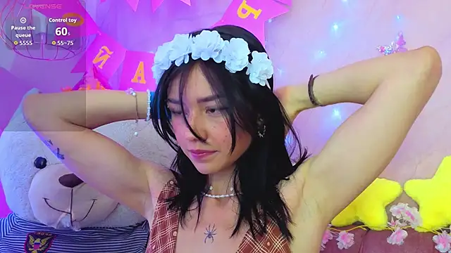 Snapshot of april_bennett chatting on June 2026 01:23:02 PM april bennett online show from June 2026 01:23:02 PM
