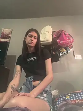 Caroline daring online show from March 2026 08:12:01 PM