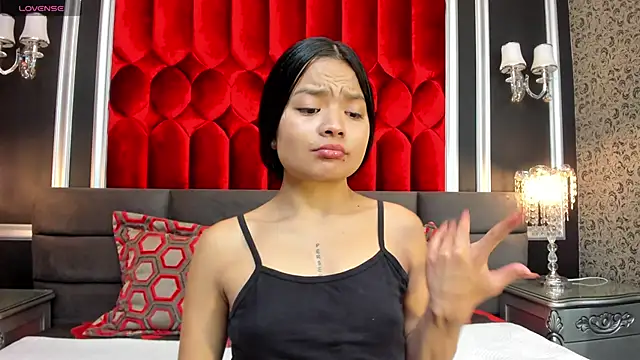 Snapshot of SharonBonet chatting on December 2025 11:15:02 AM SharonBonet online show from December 2025 11:15:02 AM