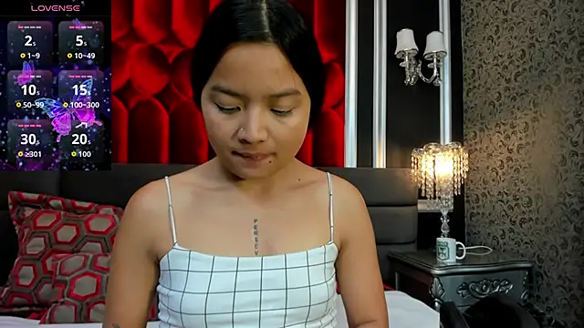 Snapshot of SharonBonet chatting on December 2025 11:17:01 AM SharonBonet online show from December 2025 11:17:01 AM