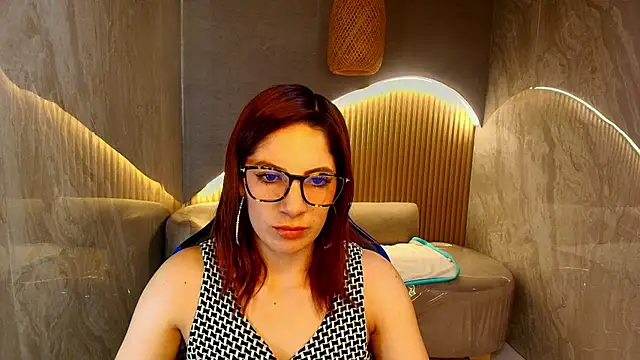nadia r  online show from June 2026 12:48:01 PM