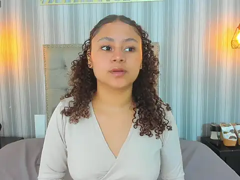 Sofiapassionne online show from March 2026 01:40:02 PM