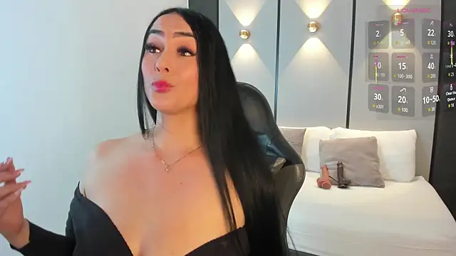 Snapshot of ashly_moonn chatting on June 2026 12:37:01 PM ashly moonn online show from June 2026 12:37:01 PM