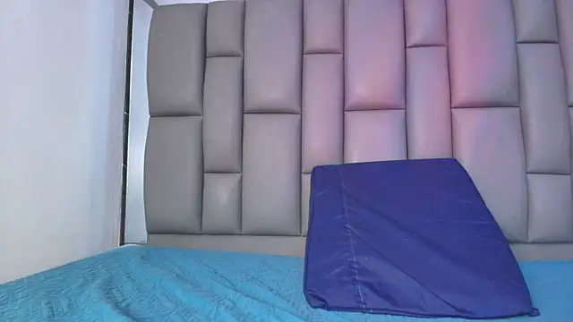 kissme luna online show from November 2025 07:03:03 PM