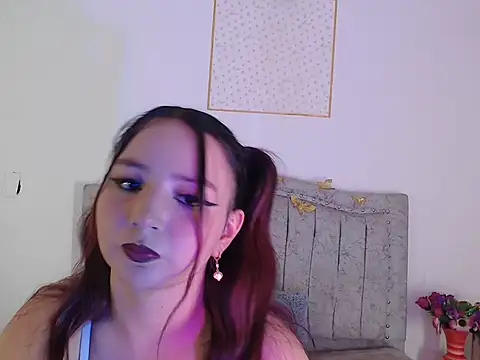 Snapshot of Mia2xsmith chatting on May 2026 04:18:01 AM Mia2xsmith online show from May 2026 04:18:01 AM