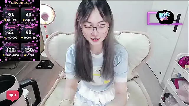 baby-yaya20 online show from February 2026 01:09:01 PM