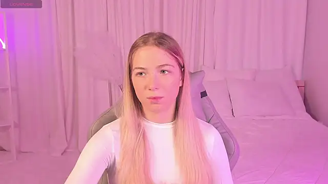 Susan Mimi online show from December 2025 04:29:02 AM