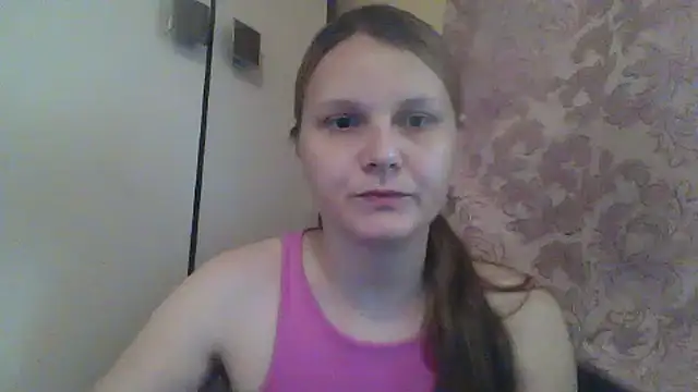 Snapshot of Elvanii chatting on May 2026 06:40:02 AM Elvanii online show from May 2026 06:40:02 AM