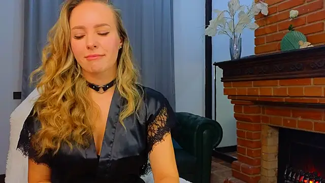 Hloya Mei online show from October 2025 01:06:01 AM