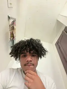 Snapshot of Cartyiii chatting on July 2026 01:09:02 AM Cartyiii online show from July 2026 01:09:02 AM