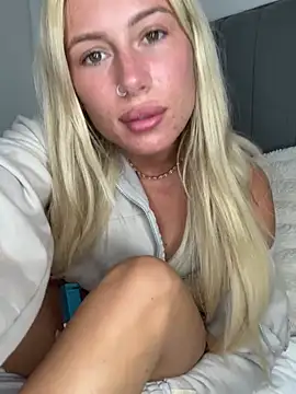 SexySaraxxoo online show from July 2026 05:09:02 PM