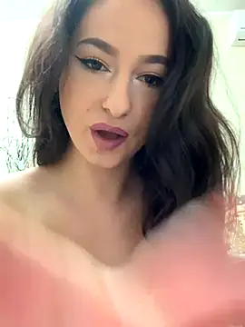 SunnyDane online show from November 2025 10:47:02 AM