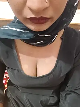 Itz Mayra  online show from October 2025 06:03:01 AM