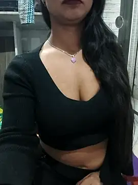 Itz Mayra  online show from November 2025 06:15:01 PM