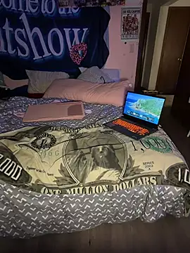 shortywidaphatty online show from November 2025 09:35:01 PM