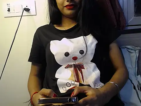 Snapshot of harleen-cam chatting on November 2025 02:12:01 AM harleen-cam online show from November 2025 02:12:01 AM