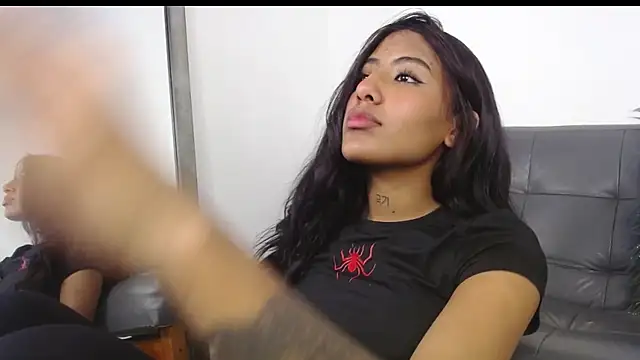 Deysha Garcias online show from October 2025 03:23:02 PM