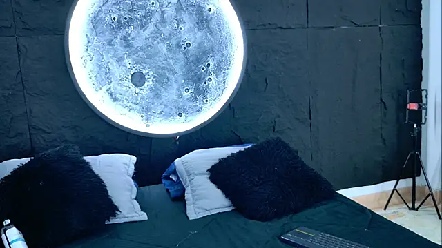 IvannaaVega online show from April 2026 04:45:02 AM