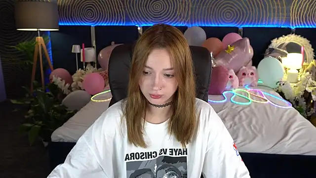 FoxyMayy online show from July 2026 05:45:01 AM