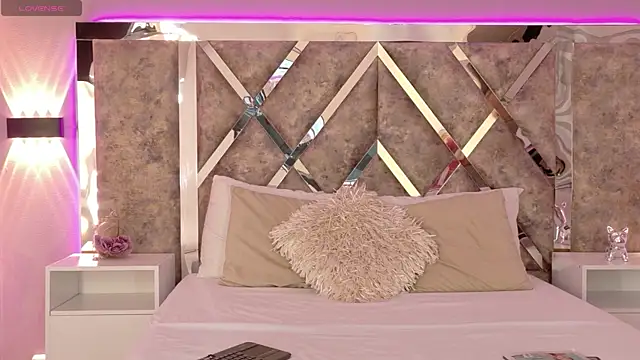 CarolinaaGomezz online show from November 2025 03:26:02 AM