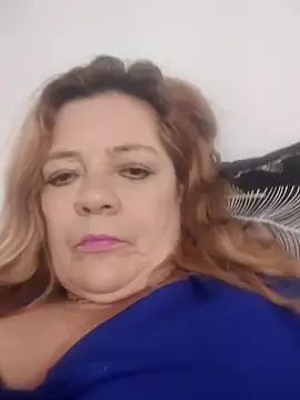 Casandra Cruz online show from October 2025 12:05:02 AM
