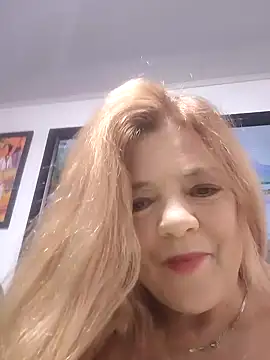 Casandra Cruz online show from October 2025 12:46:02 PM