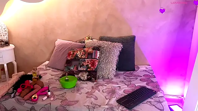 Snapshot of Kloee_12 chatting on October 2025 12:17:02 PM Kloee 12 online show from October 2025 12:17:02 PM