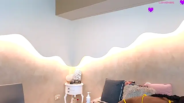 Snapshot of Kloee_12 chatting on October 2025 12:48:02 PM Kloee 12 online show from October 2025 12:48:02 PM