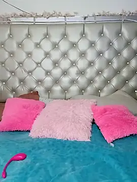 ZARAY 1118 online show from December 2025 03:55:02 AM