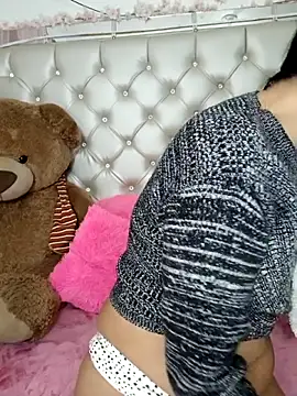 ZARAY 1118 online show from December 2025 02:08:02 AM