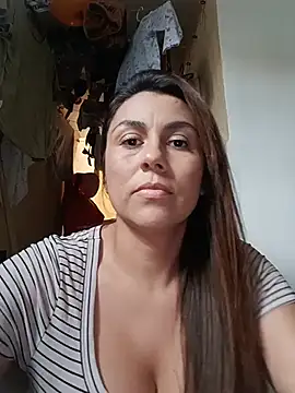 Snapshot of vanessa-titisM chatting on July 2026 08:04:01 PM vanessa-titisM online show from July 2026 08:04:01 PM