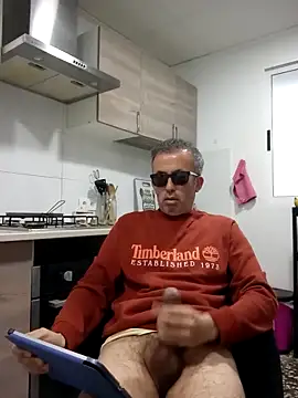 EmilioTaladdro online show from April 2026 06:03:02 AM