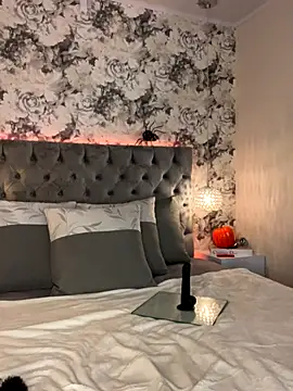 lilith storm online show from October 2025 06:19:02 PM